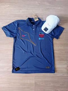KIT BARCELONA POLO AZUL SPOTIFY + BONÉ NIKE BRANCO na internet