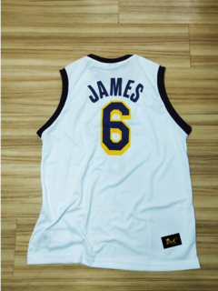 REGATA BASQUETE -LAKERS BRANCA - comprar online