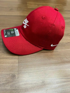 BONÉ NIKE VERMELHO na internet