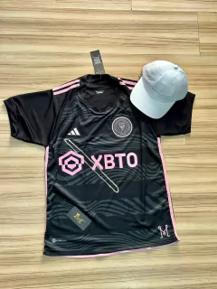 KIT - INTER MIAMI PRETA MESSI + BONÉ OAKLEY BRANCO