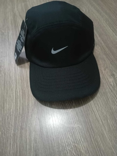 BONÉ NIKE PRETO REFLETIVO