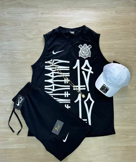 KIT REGATA -CORINTHIANS PRETA +BERMUDA NIKE PRETA + BONÉ NIKE BRANCO