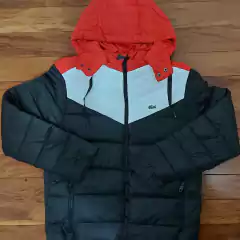 BOBOJACO - PRETO COM VERMELHO LACOSTE