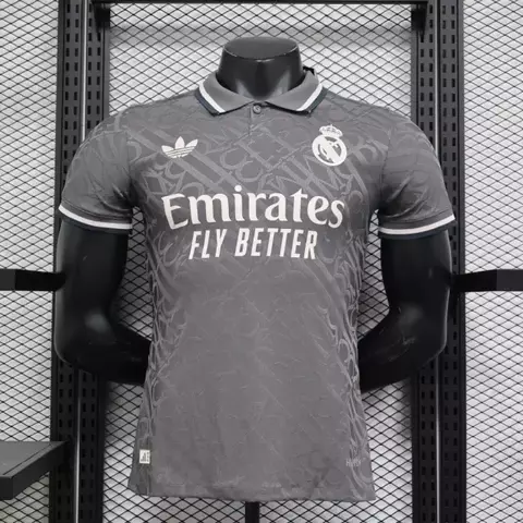 Modelo JOGADOR REAL MADRID UNIFORME 3 24/25
