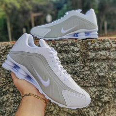 NIKE SHOX R4 - BRANCO/PRATA - comprar online