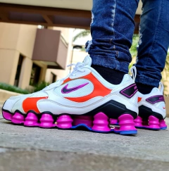 NIKE SHOX TL NOVA BRANCO COM ROXO na internet