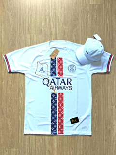 KIT PSG LOUIS VUITTON + BONÉ LACOSTE BRANCO