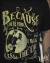 Camiseta preta com arte vintage de casal se beijando, homem com violão, e trecho da música de Johnny Cash: “Because you’re mine, I walk the line”.