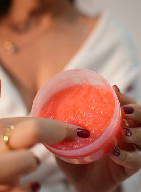 Esfoliante Íntimo em Gel by Deborah Secco - buy online