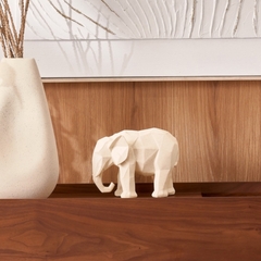 Elefante White na internet