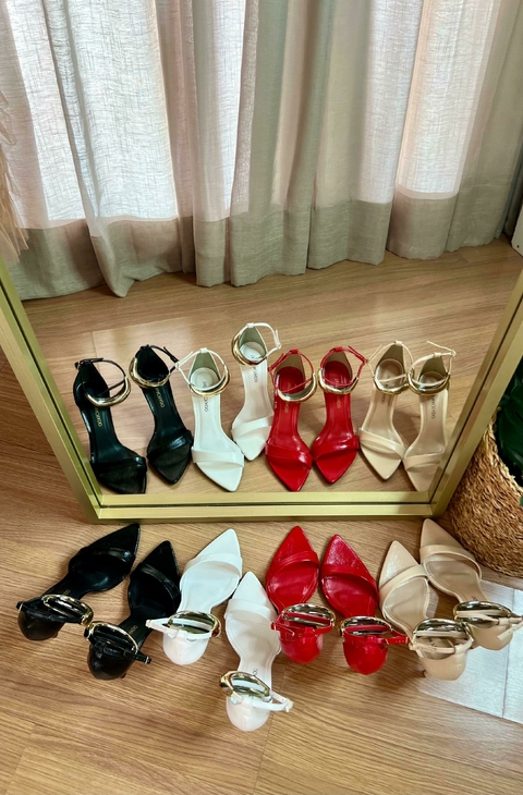 Sandália Carol no verniz wetting, salto 10 cm (FORMA APERTADA) - comprar online