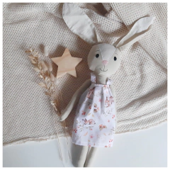 Conejita de tela "Lupe" - comprar online