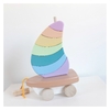 Velero de encastre y arrastre pastel
