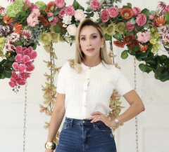 Blusa glt botón dorado