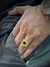 Anel Grosso Cravejado com Pedra Verde - comprar online