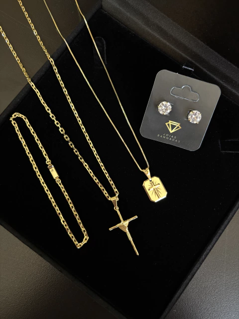 Combo 01 - 01 Conjunto Cadeado (Cordão & Pulseira) + 01 Corrente Veneziana + 01 Par de Brinco + 2 Pingentes de Brinde!