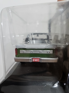 Ford F-100 1982 (GCA05) na internet