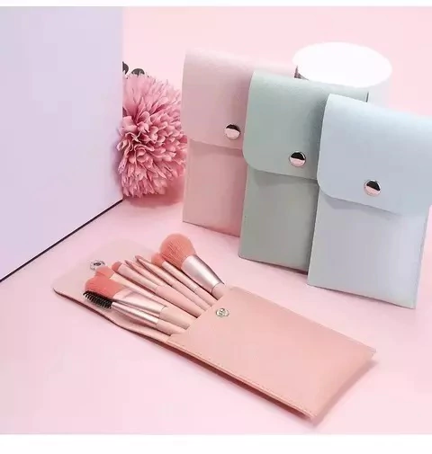 SET DE BROCHAS DE MAQUILLAJE CON ESTUCHE