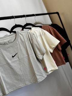 Crop Nike - comprar online
