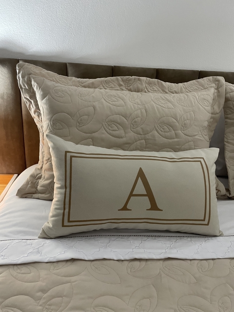 Capa de almofada com Iniciais A a Z 50x30cm - Escrita Bege