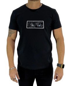 Remera Básica Satoru Gojo Jujutsu Kaisen [BORDADO] en internet