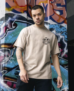 Remera Oversize LAW One Piece [BORDADO] - tienda online