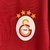 manto-mantos-uniforme-uniformes-blusas-blusa-roupa-roupas-camisetas-camisas-camisa-galatasaray-i-2024-25-laranja-amarela-masculina-torcedor-tailandesa-futebol-lançamento-nova-original-fotos-foto-oficial-primeira-casa-principal-titular-home-7.webp