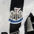 manto-mantos-uniforme-uniformes-blusas-blusa-roupa-roupas-camisetas-camisas-camisa-newcastle-i-1-home-casa-titular-primeira-2023-2024-23-24-jogador-player-masculina-masculino-masculinas-masculinos-preta-branca-7.jpg