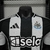 manto-mantos-uniforme-uniformes-blusas-blusa-roupa-roupas-camisetas-camisas-camisa-newcastle-i-2024-25-preta-e-branca-jogador-masculina-tailandesa-futebol-lançamento-nova-original-fotos-foto-oficial-primeira-casa-principal-titular-home-3.webp