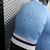 manto-mantos-uniforme-uniformes-blusas-blusa-roupa-roupas-camisetas-camisas-camisa-uruguai-i-tampao-8m-2024-25-azul-jogador-masculina-tailandesa-futebol-lançamento-nova-original-fotos-foto-oficial-primeira-casa-principal-titular-home-3.web