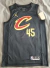 camisas-camiseta-blusa-manto-regata-sem-manga-basquete-nba-clevelend-cavaliers-preta-statement-2022-23-22-nike-edition-swingman-original-oficial-5.jpg