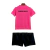 uniforme-infantil-sporting-lisboa-outubro-rosa-2024-2025-rosa-preto-conjunto-uniforme-tailandesa-replica-original-oficial-fotos-imagem-kit-2.webp