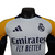 Camisa Real Madrid Treino 2024/25 Jogador Masculina - Branca e Laranja na internet