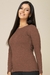 Blusa térmica de manga longa na cor marrom, com detalhes em botão nos punhos, coleção inverno La Thereza.