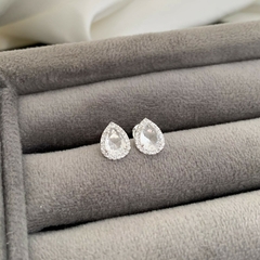 Brinco Gota Cravejada Cristal Prata 925