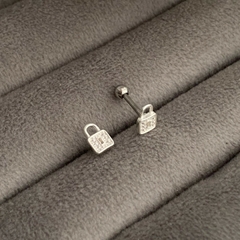 Piercing Cadeado Cravejado Prata 925
