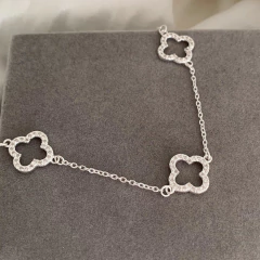 Pulseira 3 Trevos Cravejados Vazados Prata 925
