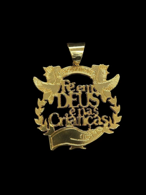 Pingente fe em Deus e nas crianças