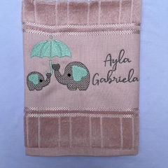 Toalha Lavabo Bordada Personalizada Infantil 30 x 45 cm – Casal de Elefante - comprar online