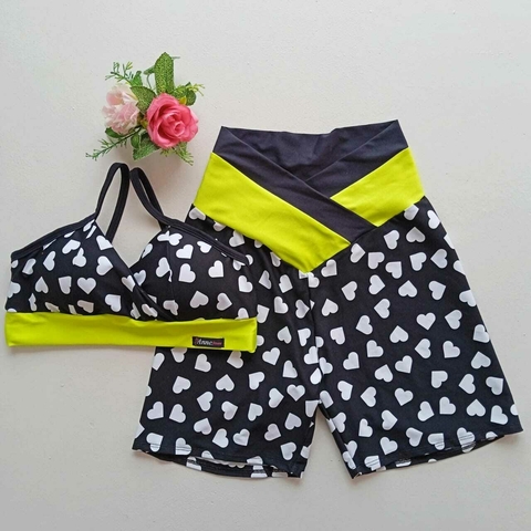 Conjunto Short Coração Detalhe Néon SEM EMPINA BUMBUM Top Anita