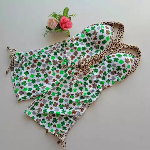 Macaquinho Trevo Da Sorte Detalhe Onça