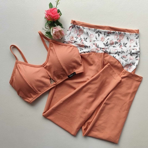 Conjunto Calça Terra Cota Detalhe Floral Top Jade