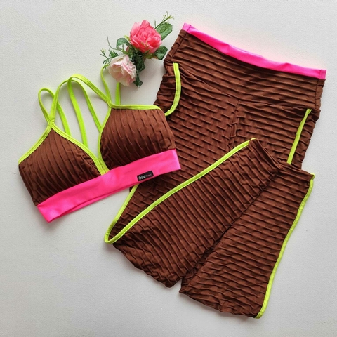 Conjunto Calça Jacquard Capuccino Detalhes Néon Top Margarida