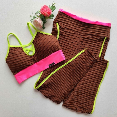 Conjunto Calça Jacquard Capuccino Detalhes Néon Top Dalila