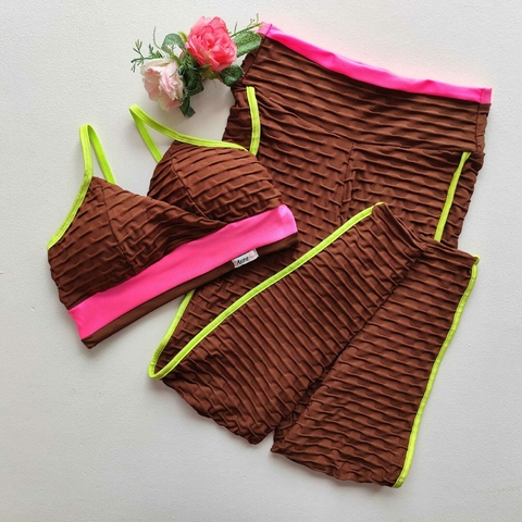 Conjunto Calça Jacquard Capuccino Viés Detalhe Néon Top Anitta