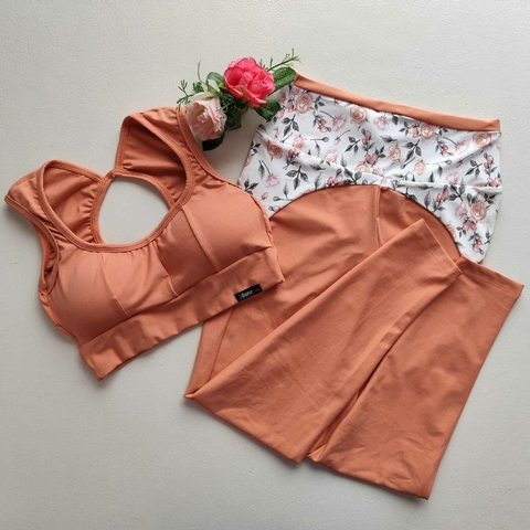 Conjunto Calça Terra Cota Detalhe Floral Top Jane