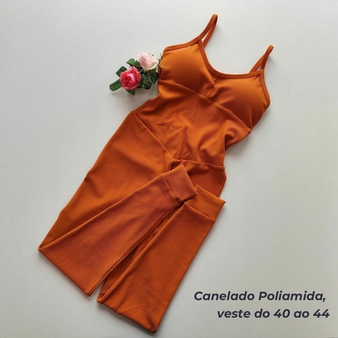 Macacão Canelado Laranja Russet