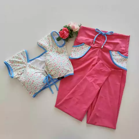 Conjunto Calça Hot Pink Bolso Top Ciganinha Coraçõe Azul e Rosa
