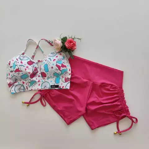 Conjunto Short Fúchsia Cadarço Lateral Top Maria Estampa Bicicleta SEM EMPINA BUMBUM
