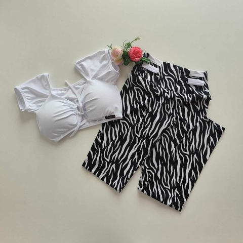 Conjunto Calça Zebra Fundo Preto Detalhe Cós Top Ciganinha - comprar online